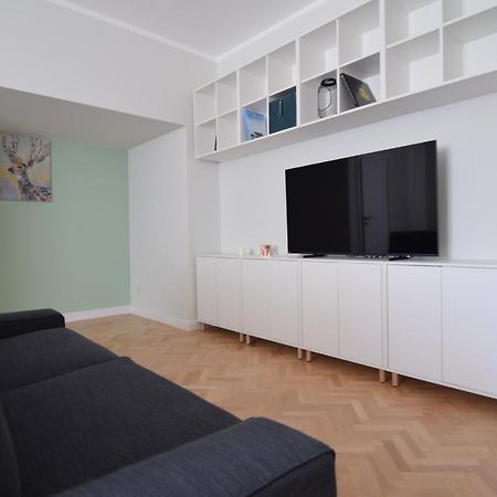 Beautiful Apartment In Old City ブカレスト エクステリア 写真