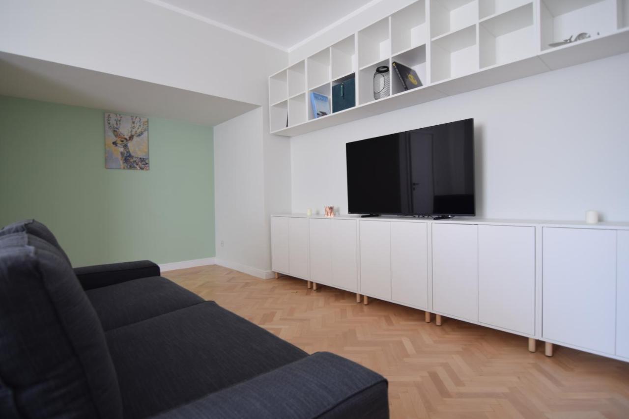 Beautiful Apartment In Old City ブカレスト エクステリア 写真
