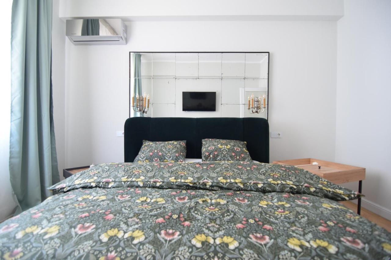 Beautiful Apartment In Old City ブカレスト エクステリア 写真