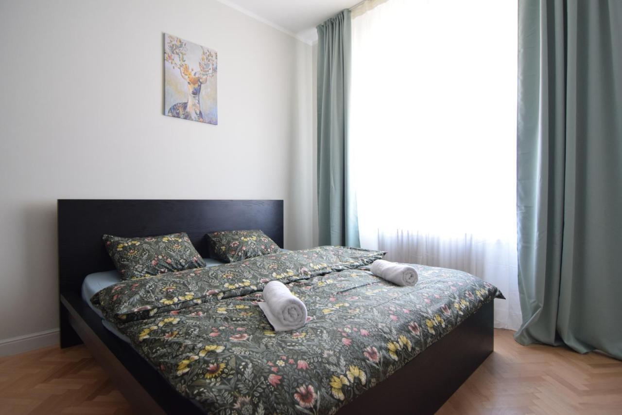 Beautiful Apartment In Old City ブカレスト エクステリア 写真