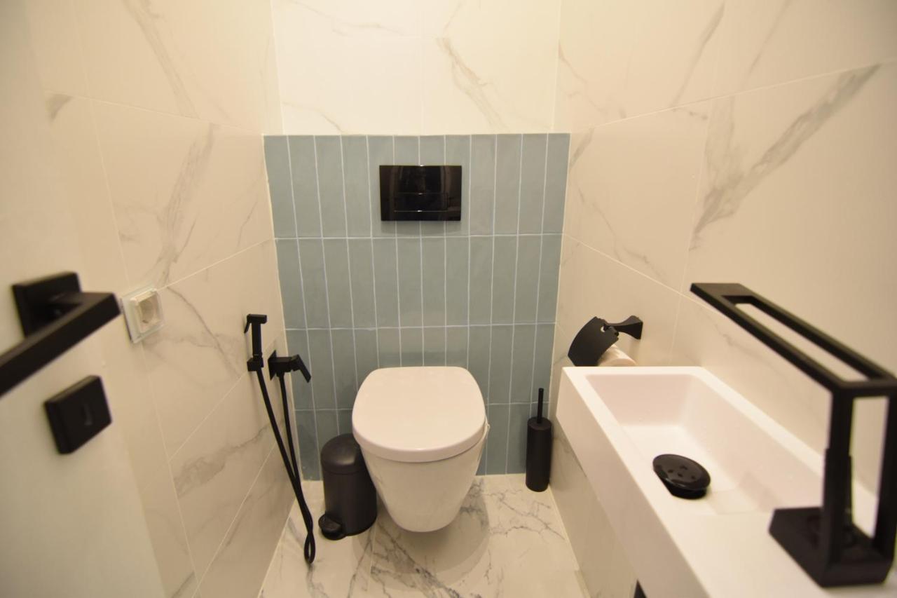 Beautiful Apartment In Old City ブカレスト エクステリア 写真
