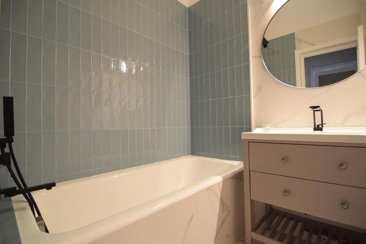 Beautiful Apartment In Old City ブカレスト エクステリア 写真