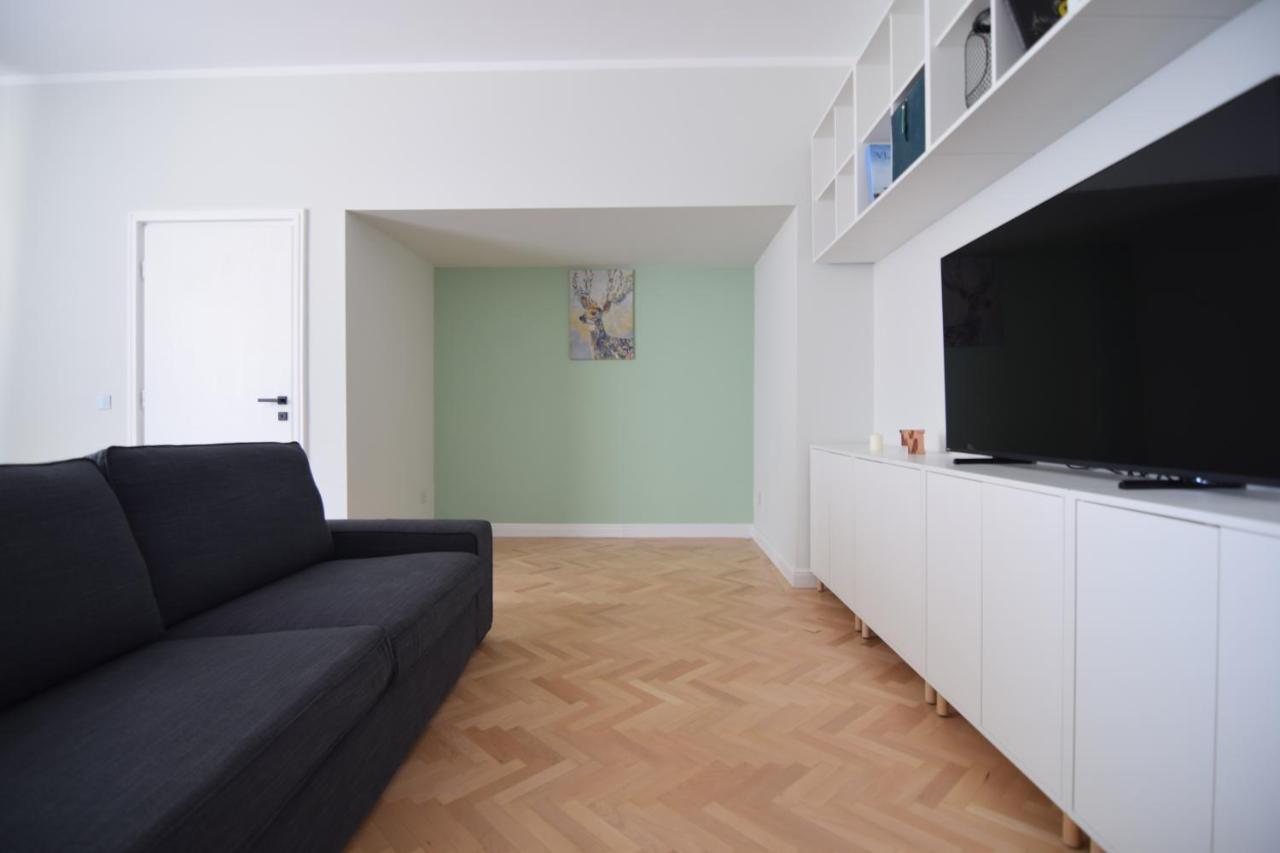 Beautiful Apartment In Old City ブカレスト エクステリア 写真