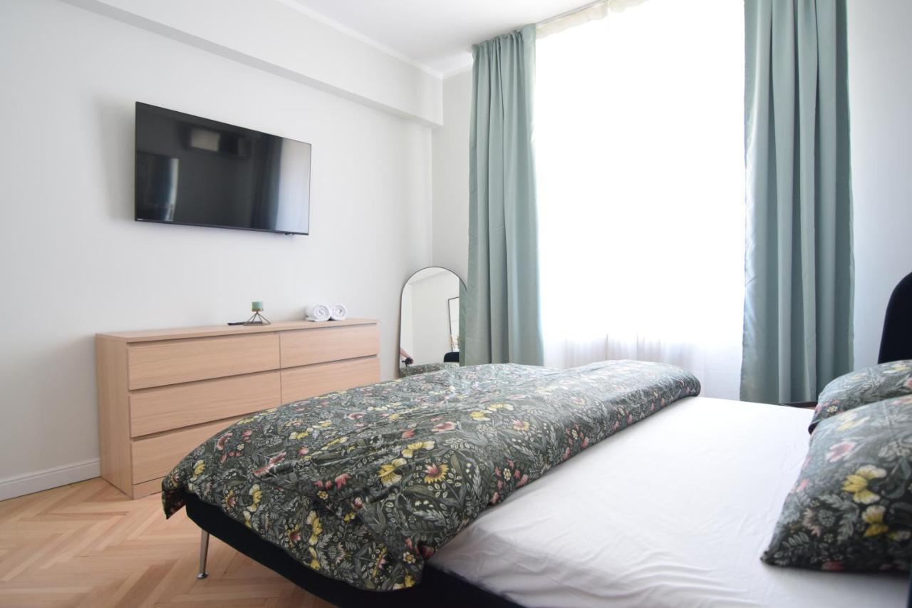 Beautiful Apartment In Old City ブカレスト エクステリア 写真